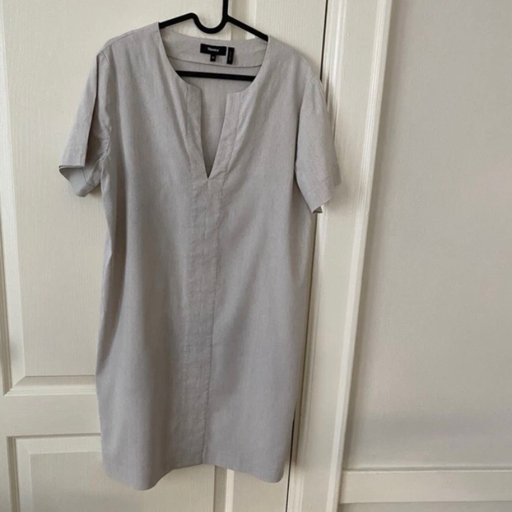 $325 NWOT Theory V-neck Short-Sleeve Slit Front Minimalist Linen Shift Dress M